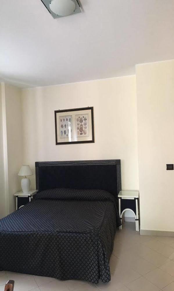 Baia Dei Delfini Aparthotel Furnari Εξωτερικό φωτογραφία