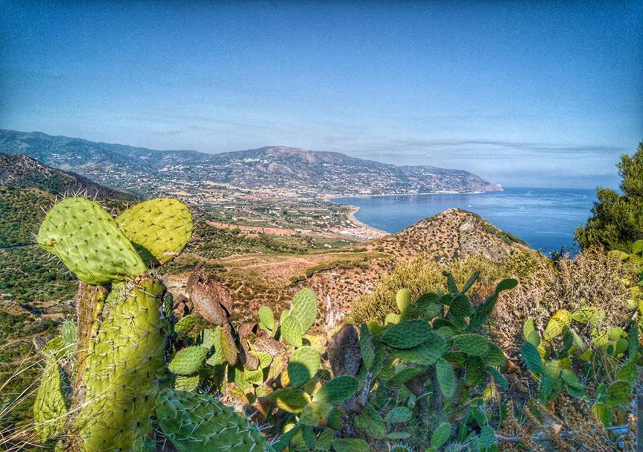 Baia Dei Delfini Aparthotel Furnari Εξωτερικό φωτογραφία